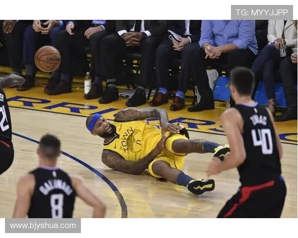 霍姆格伦因过于瘦弱缺乏足够肌肉保护自己专家担忧其受伤风险