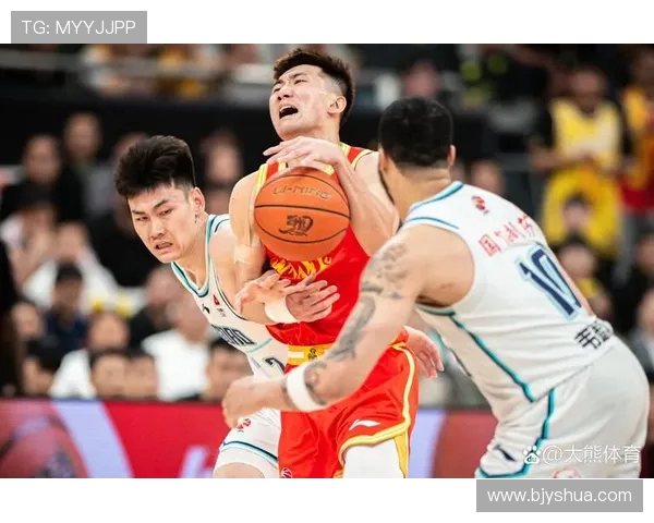 球队失利后的思考:篮下得分冲击需加强,半场防守成为关键。 球队失利后的思考:篮下得分冲击需加强,半场防守成为关键。