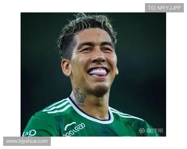 罗马诺与菲米合影晒照:场上表现亮眼场下魅力十足令人印象深刻